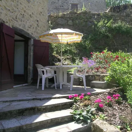 Holiday home Ancien Moulin Renove, Ideal Pour Familles : Nature, Jeux, Peche, Proche De Vichy, Confort Inclus - Fr-1-489-212 *