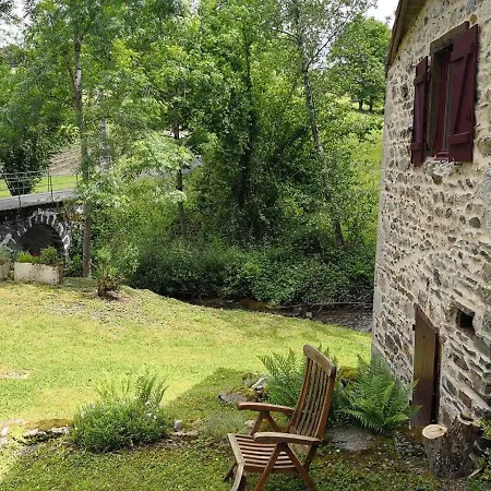 Holiday home Ancien Moulin Renove, Ideal Pour Familles : Nature, Jeux, Peche, Proche De Vichy, Confort Inclus - Fr-1-489-212 Ferrieres-sur-Sichon